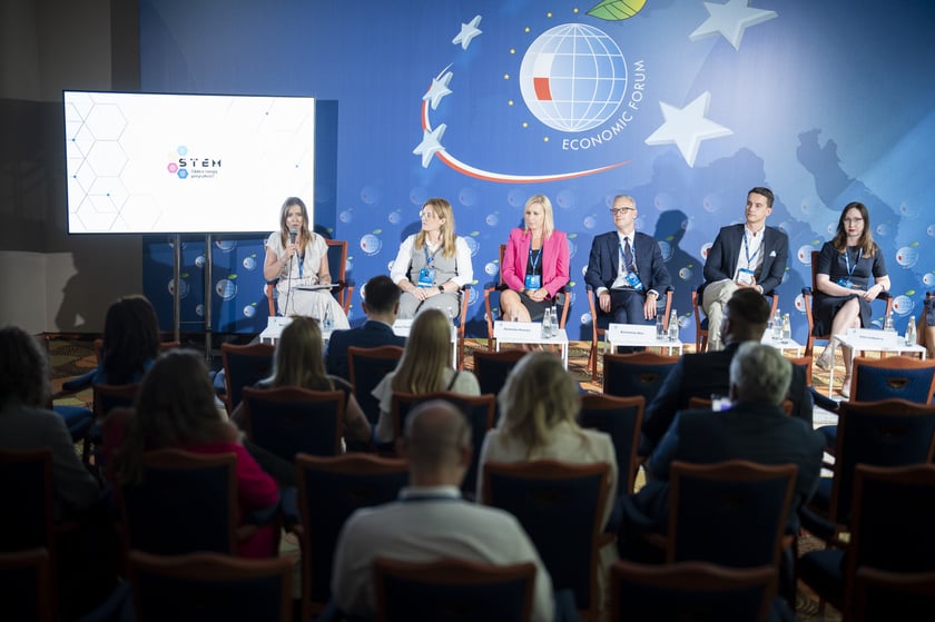 Podczas Forum Ekonomicznego w Karpaczu Wrocław zorganizował dyskusję "Siła kobiet w STEM - fundamenty nowoczesnych firm"